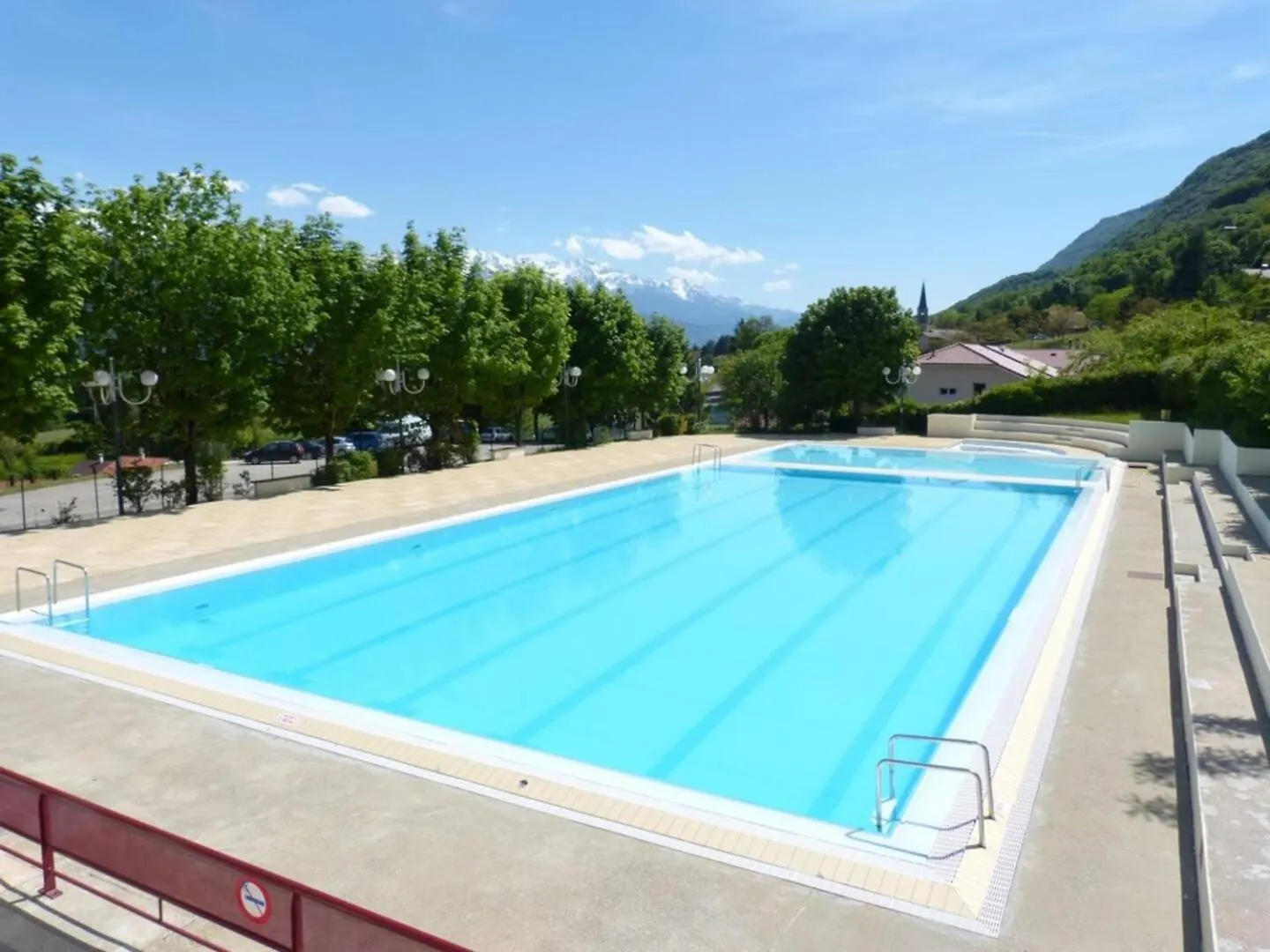 Holiday home Gite Fabuleux, Jardin, Terrasse, Parking Saint-Vincent-de-Mercuze France